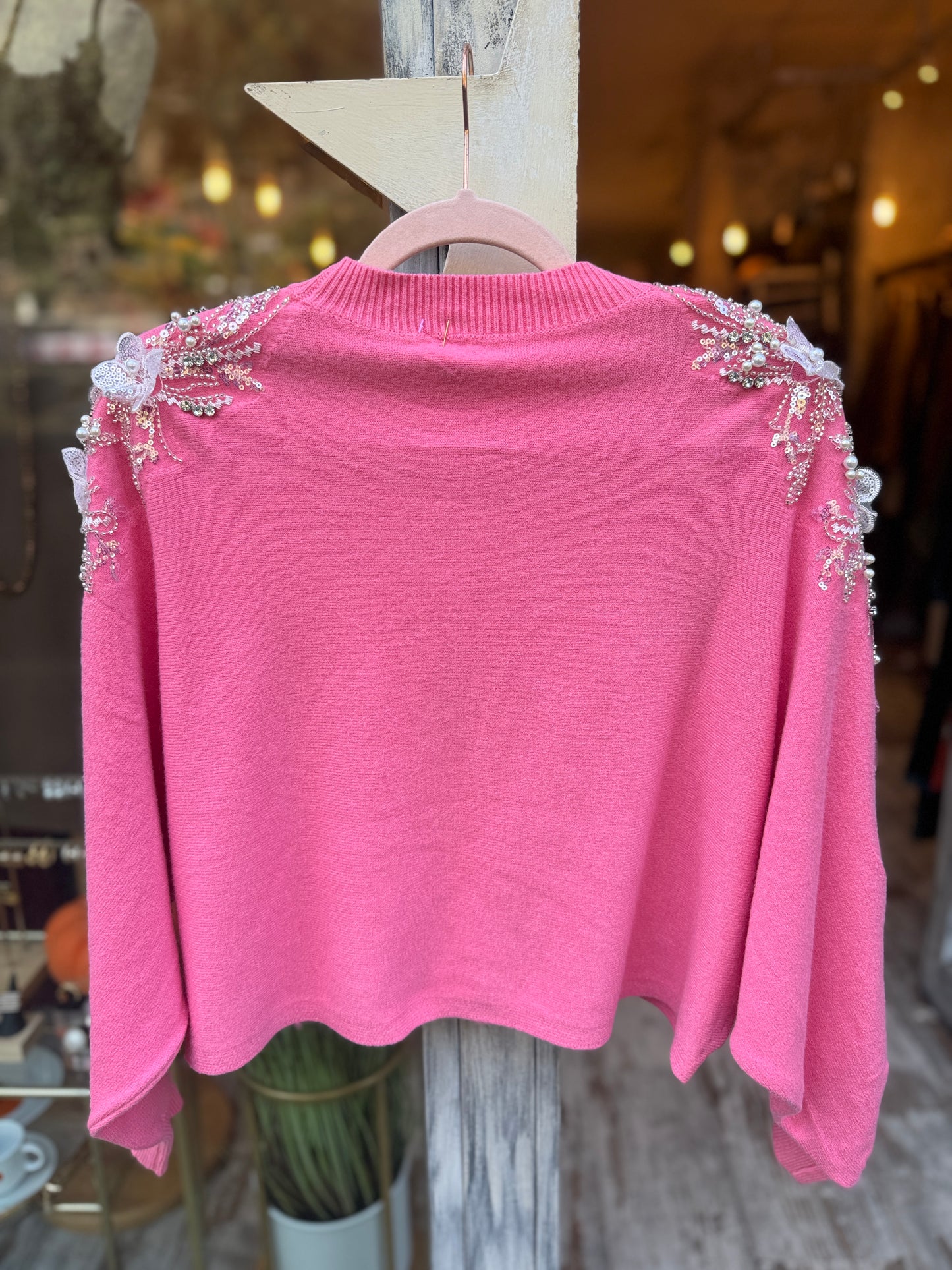 MAGLIA ROSA SALMONE CON APPLICAZIONI