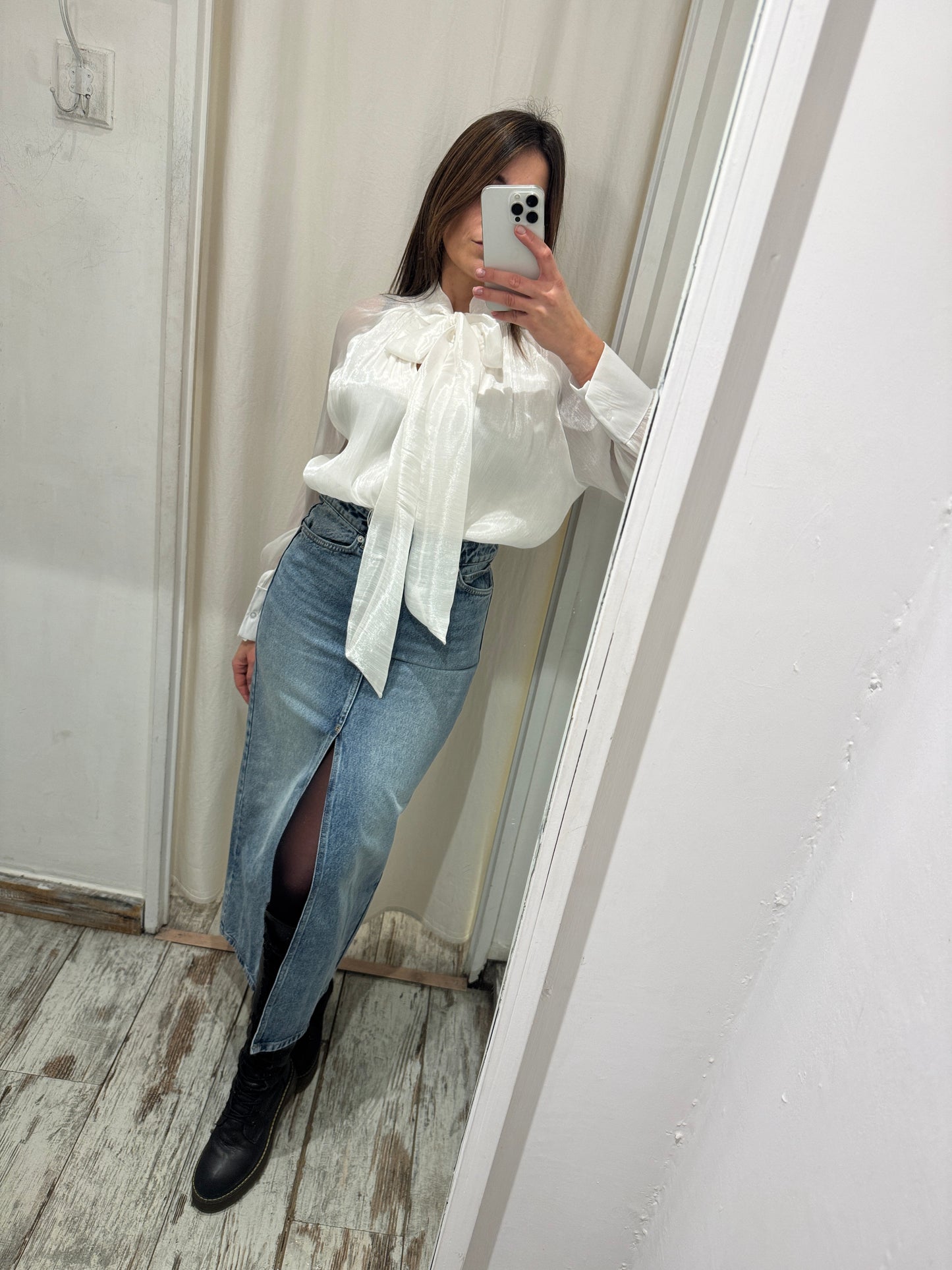 BLUSA BIANCA SATIN CON FIOCCO