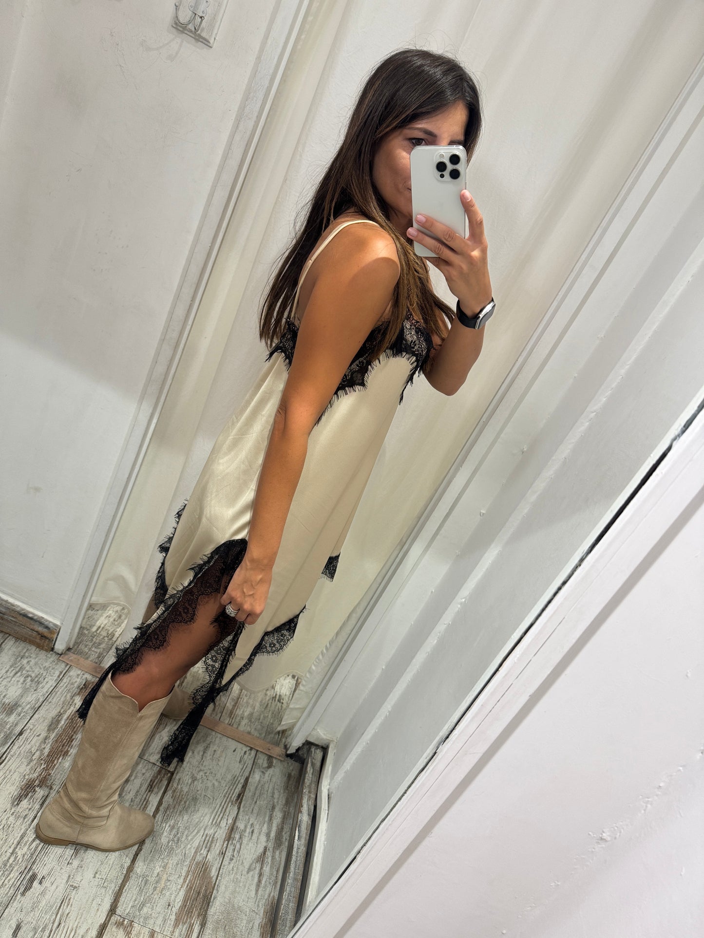 ABITO/TOP A SOTTOVESTE PANNA E NERO