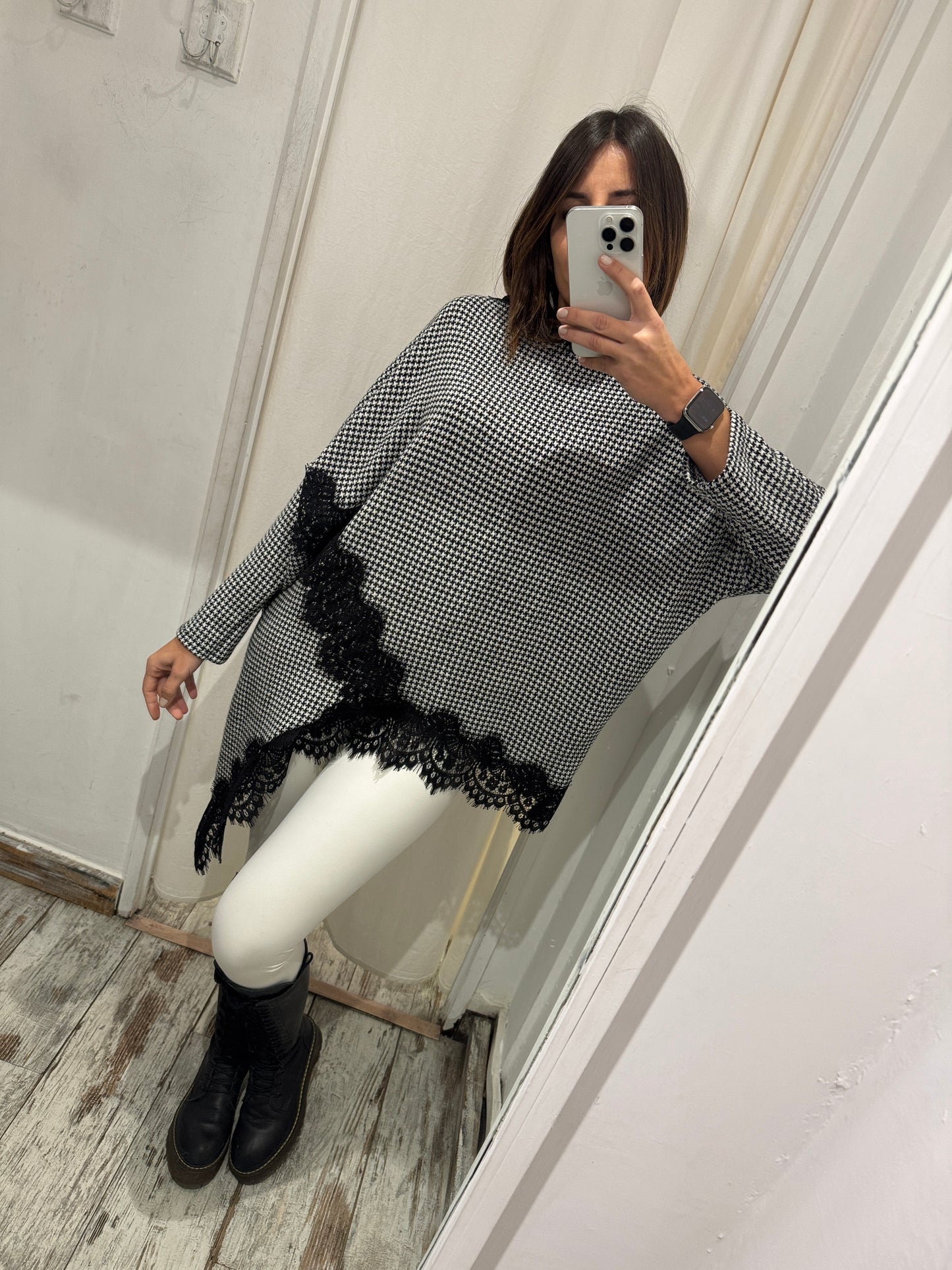 MAGLIA ASIMMETRICA PIED DE POULE BIANCO E NERO