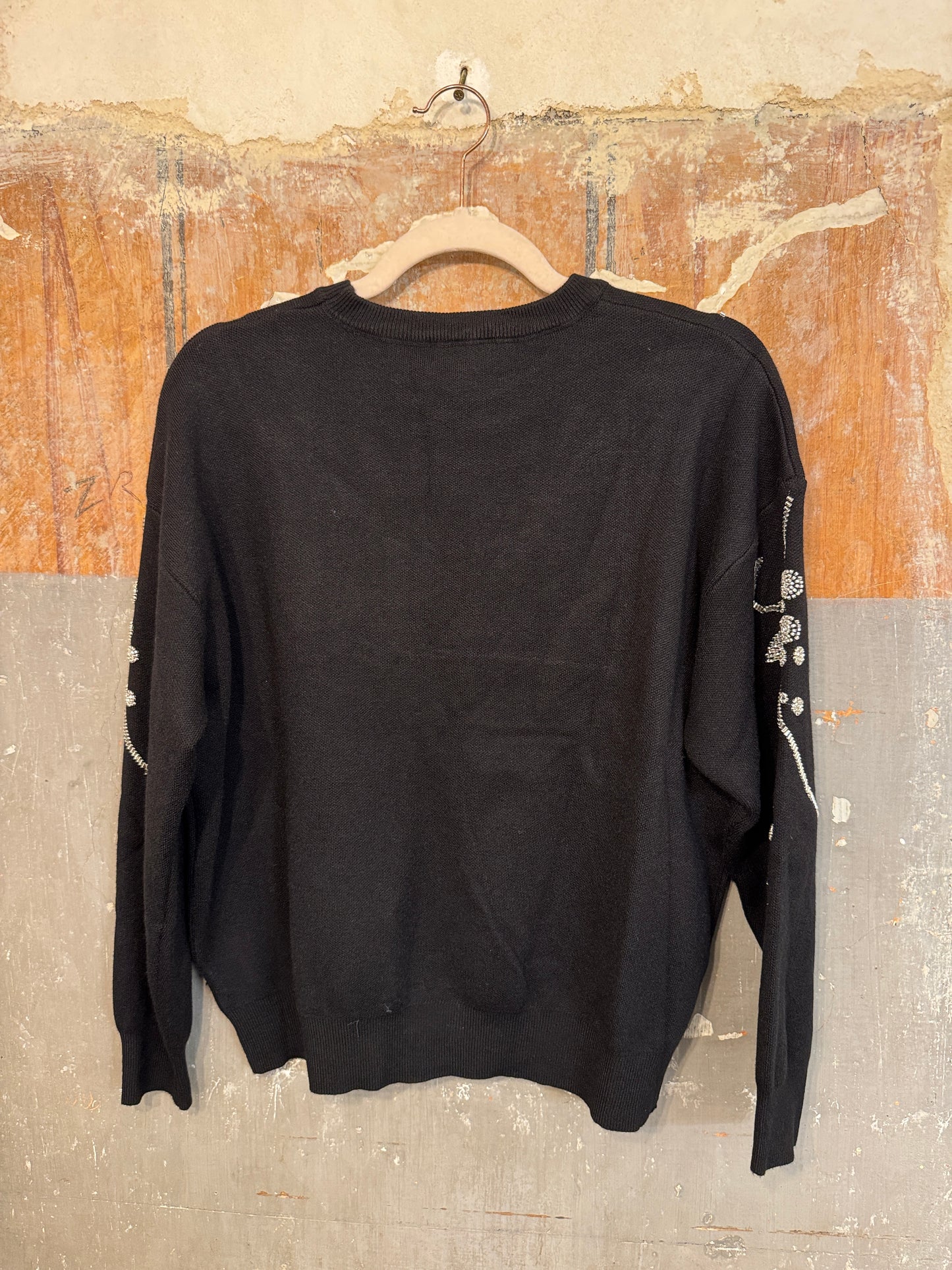 MAGLIA NERO CON PERLINE SILVER