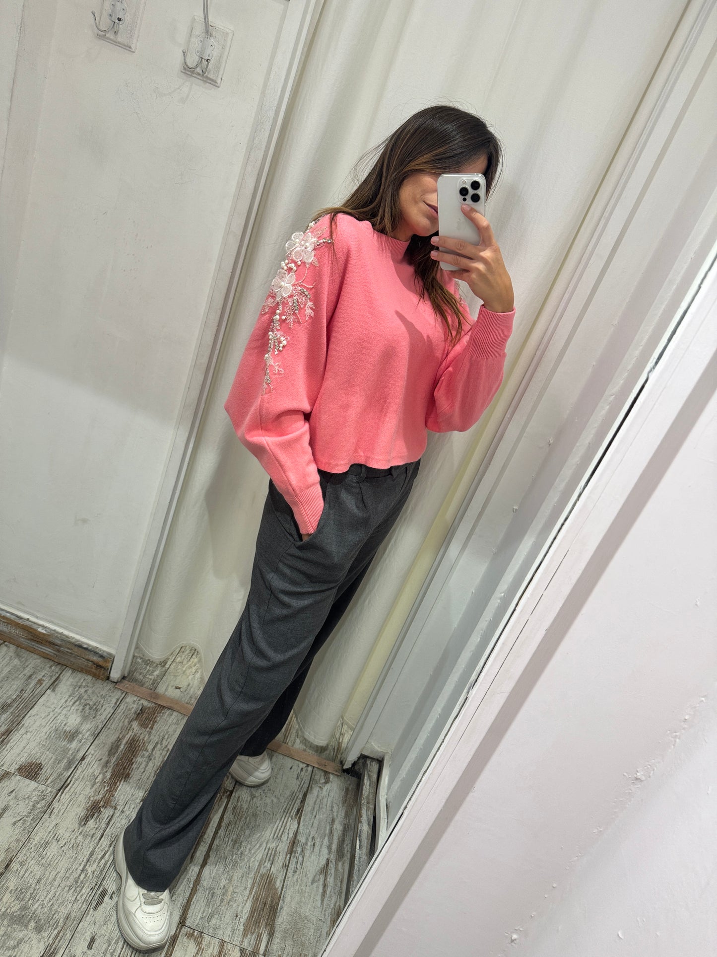 MAGLIA ROSA SALMONE CON APPLICAZIONI