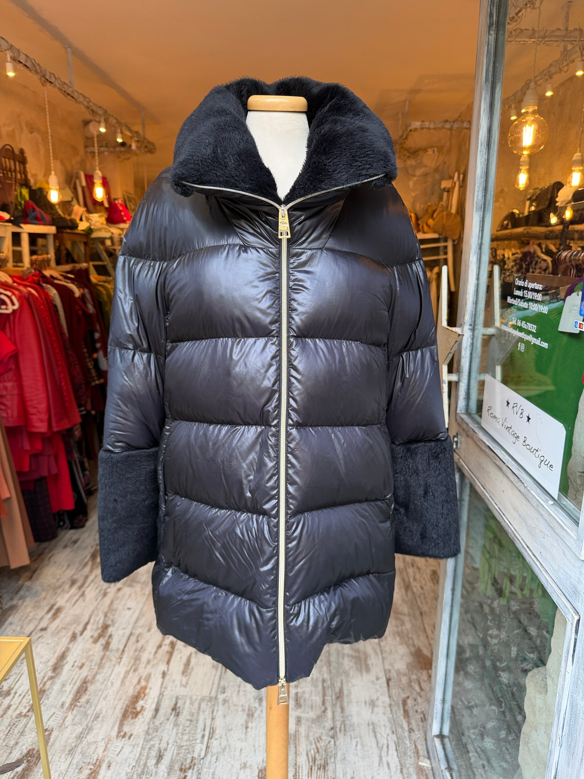 PIUMINO HERNO NERO CON ECOPELLICCIA