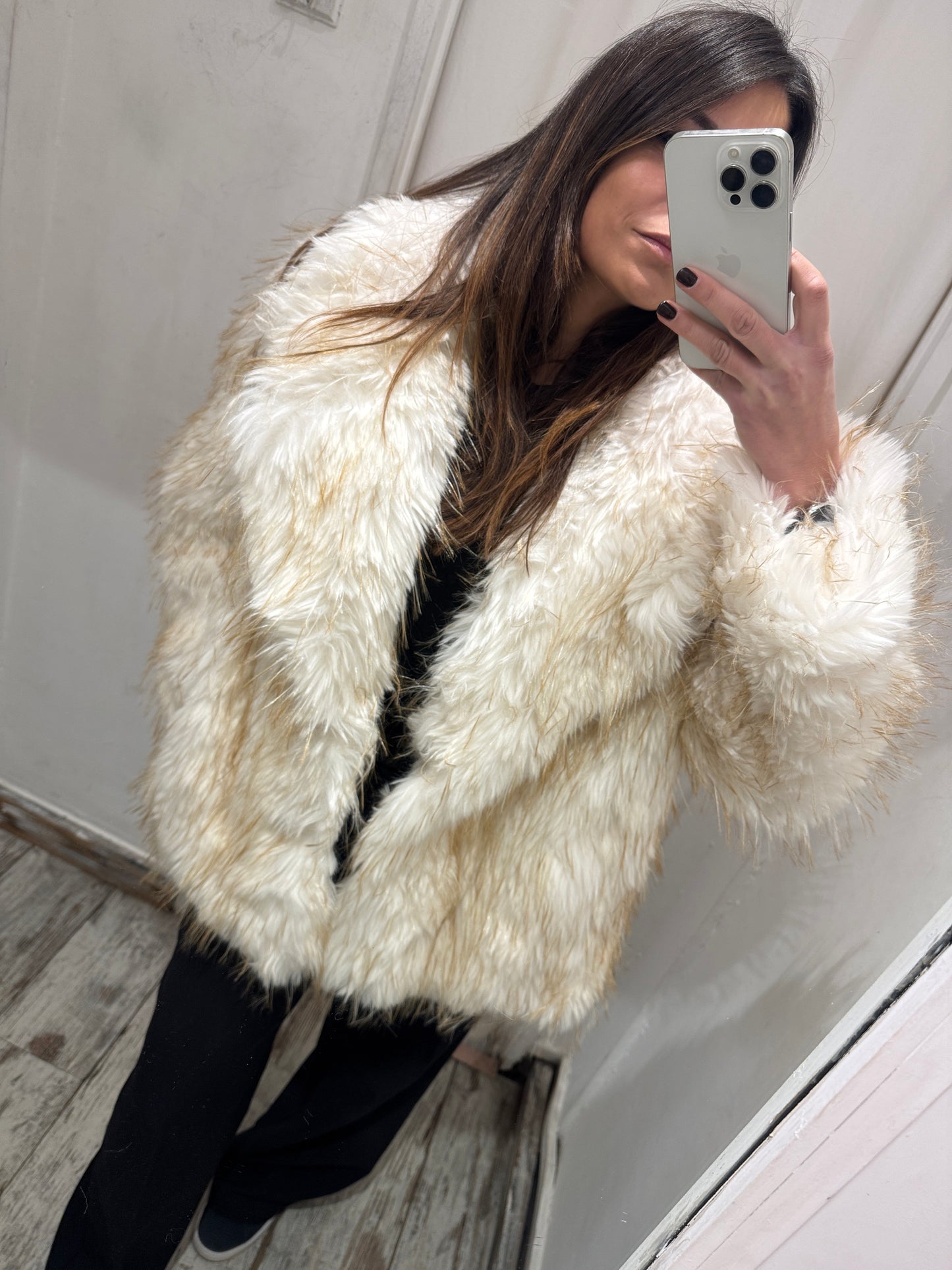ECOPELLICCIA BIANCA E BEIGE