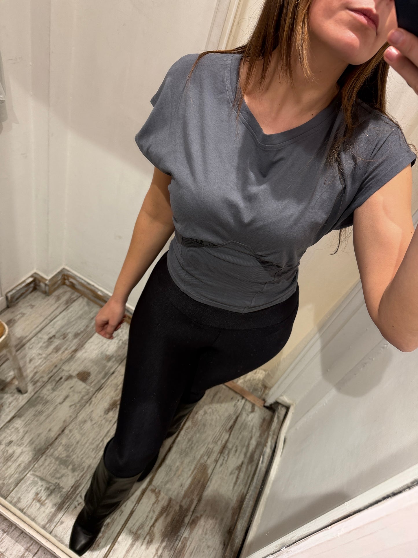 NEW COLLECTION - T-SHIRT CROP TELA GRIGIO ANTRACITE CON ELASTICO IN VITA