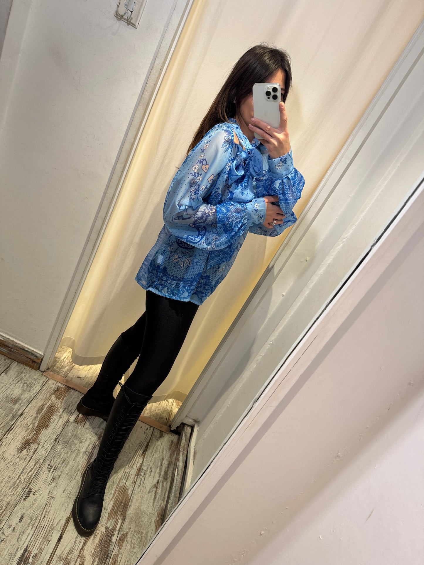 BLUSA CELESTE FANTASIA AZZURRA CON FIOCCO