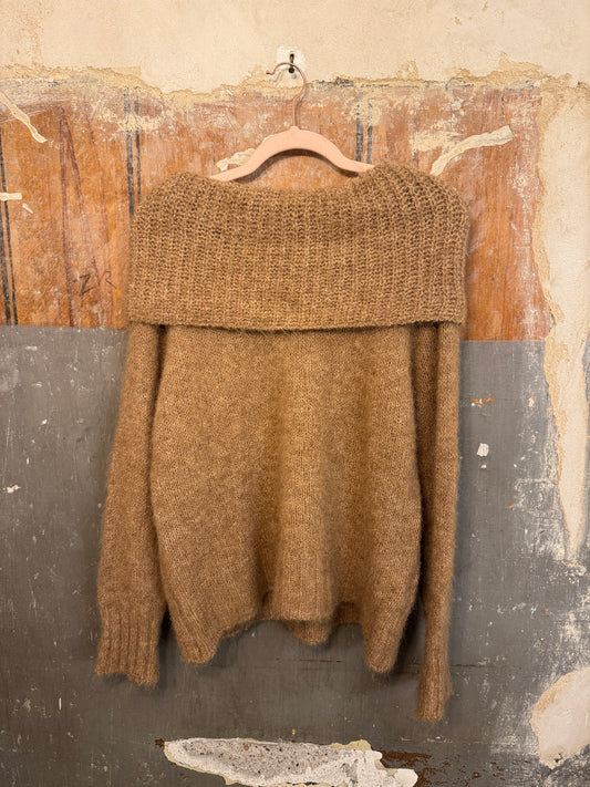 MAGLIA CAMMELLO SCOLLO AD ANELLO