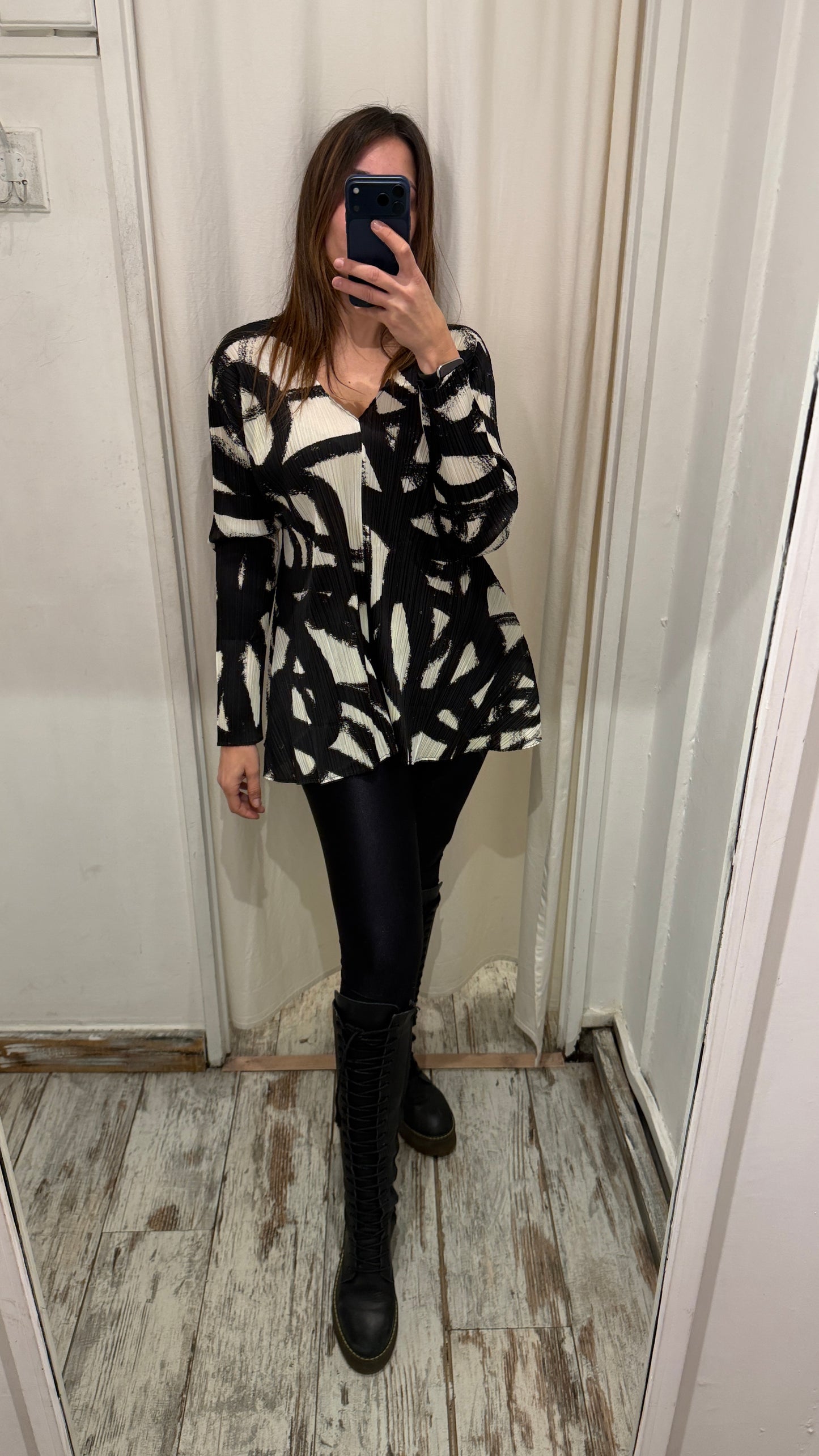 NEW COLLECTION - BLUSA PLEATS PLEASE BIANCO E NERO