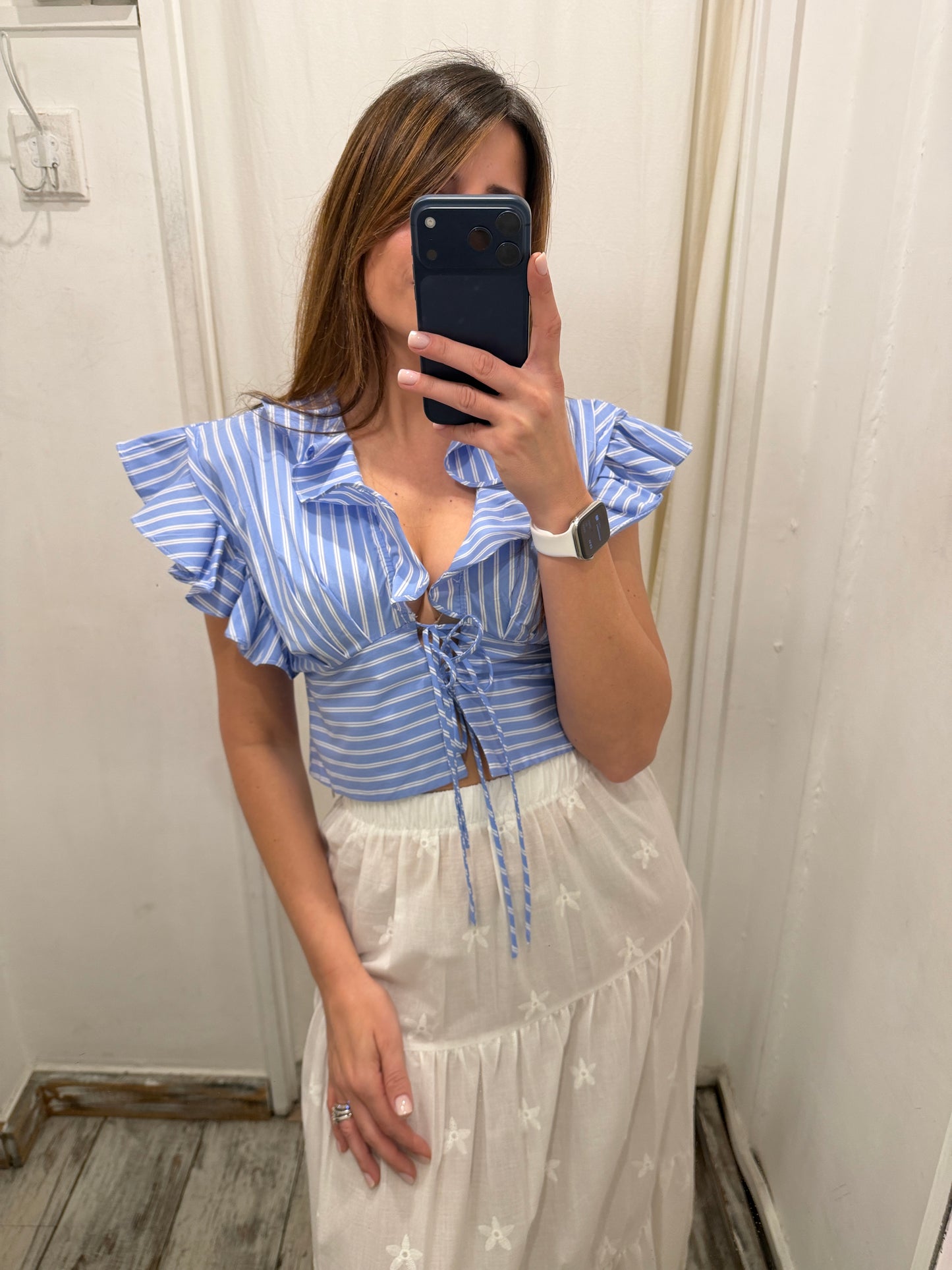 NEW COLLECTION - CAMICIA CROP AZZURRA RIGHE BIANCHE VOLANT